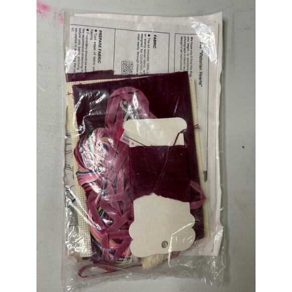 Christmas Around the World Victorian Hearts Counted Cross Stitch Ornaments Kit - Picture 3 of 4